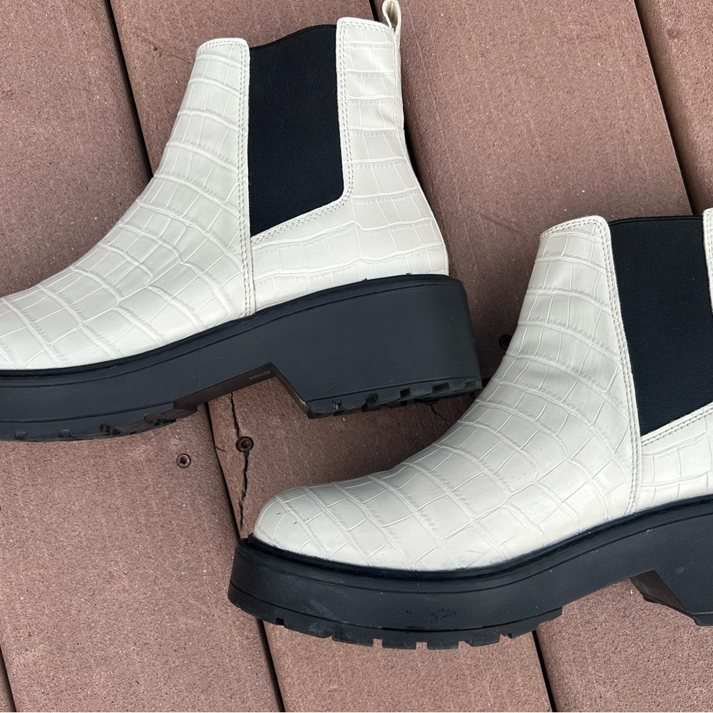 Steve Madden White and Black Chunky Ankle Boots